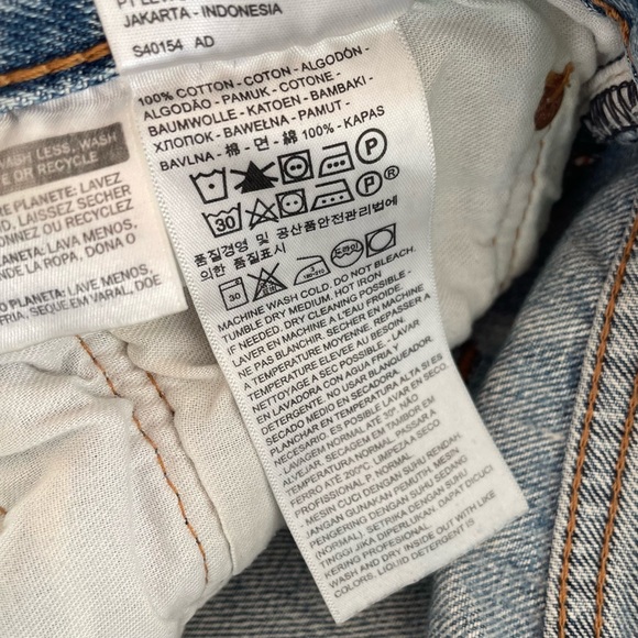 Levi's 501 Button Fly Medium Wash 100% Cotton Perfectly Broken In & Distressed!! - Picture 12 of 16